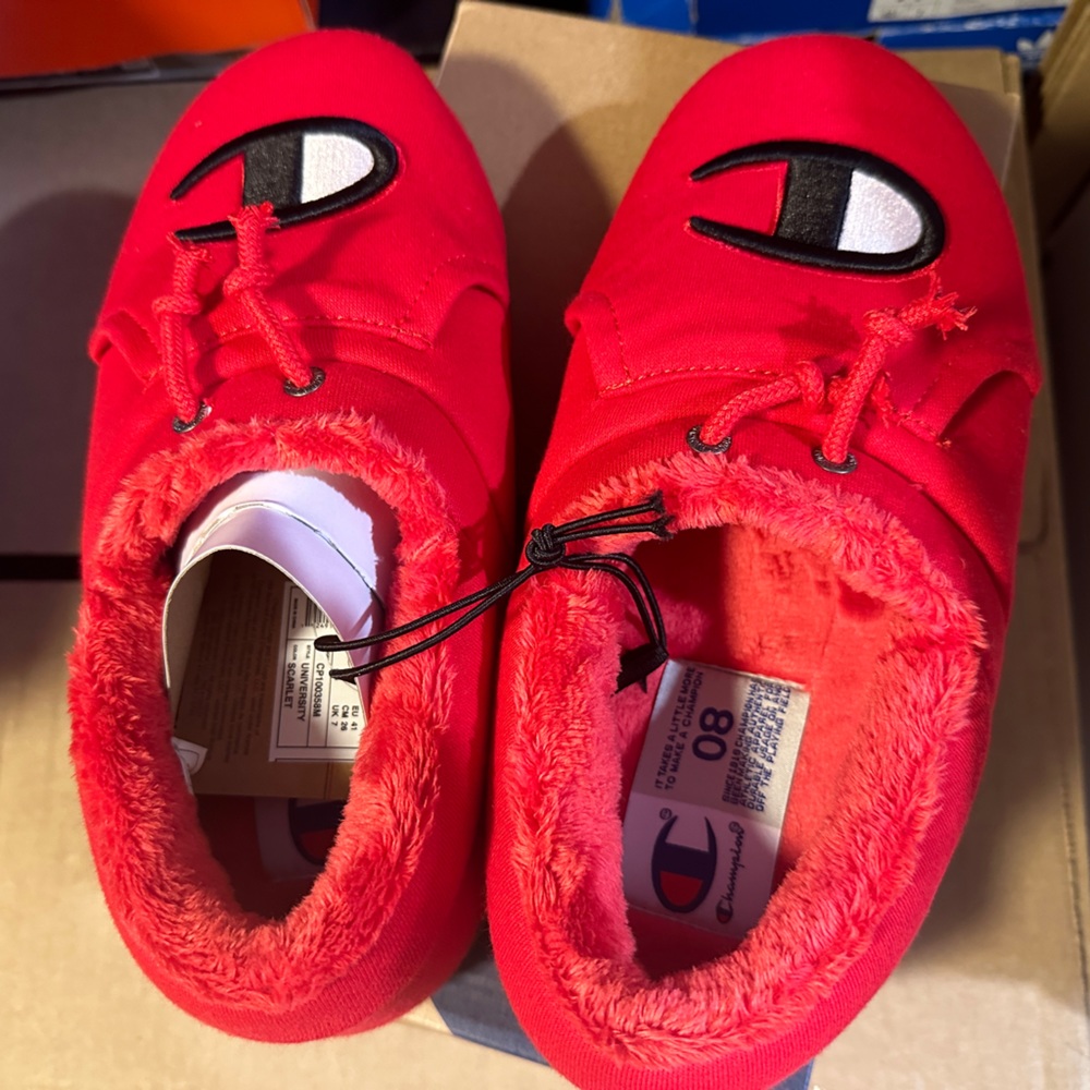 Champion slip on Big kid Men Red Color For Holidays